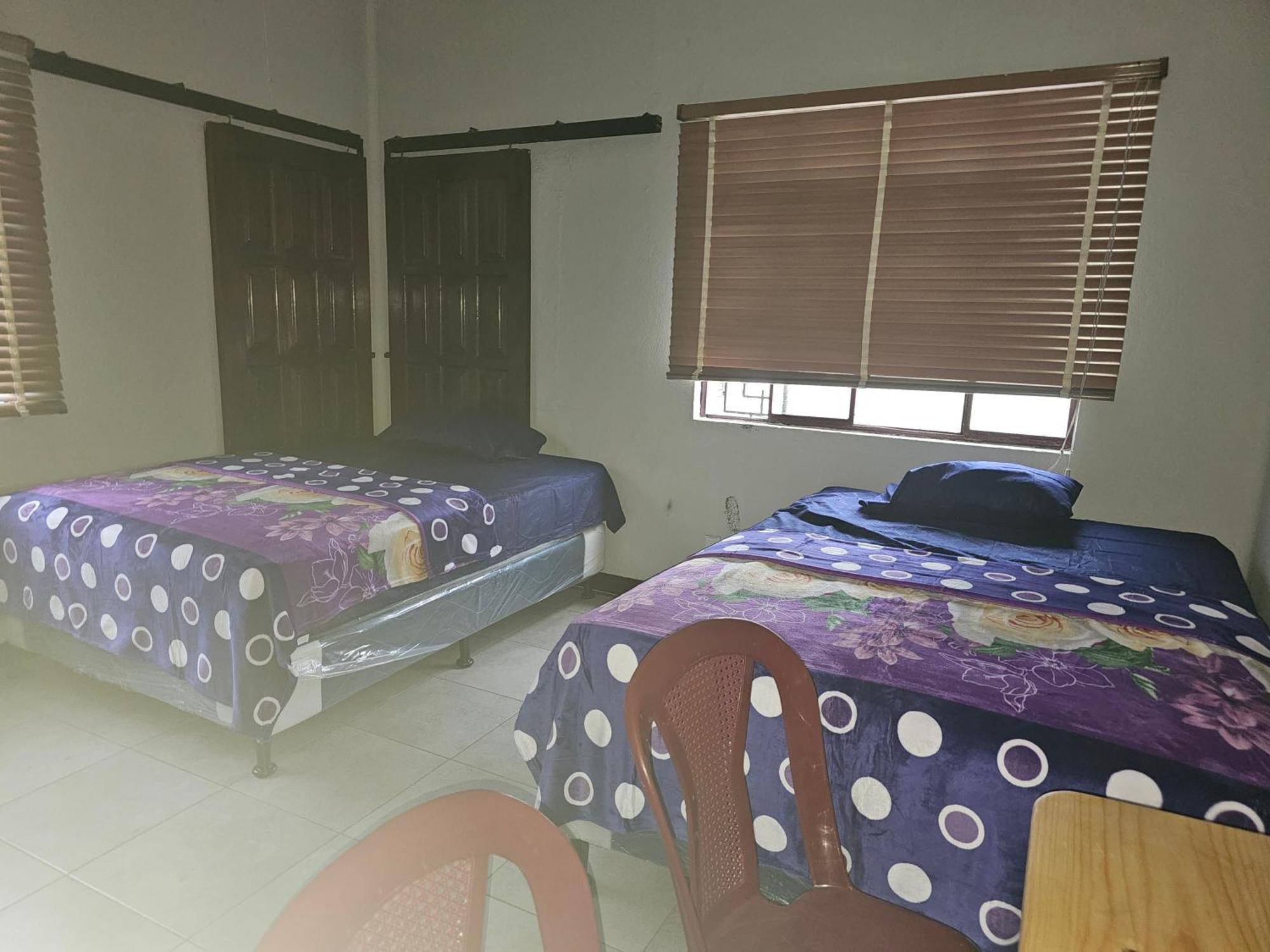 Hotel Galilea El Centro グアテマラシティ エクステリア 写真